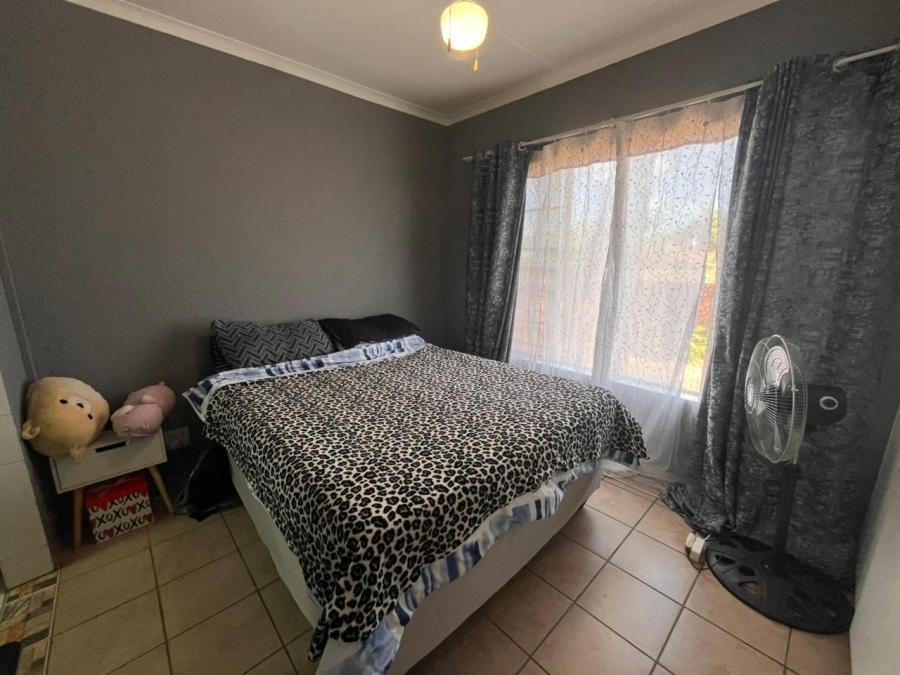 2 Bedroom Property for Sale in Safari Gardens North West